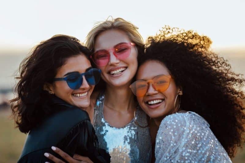 46 fun things to do for free with friends