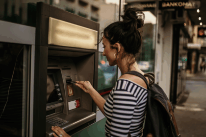How to get cash from an ATM credit card