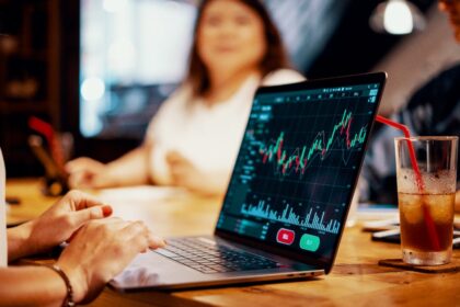 How to choose an online brokerage company