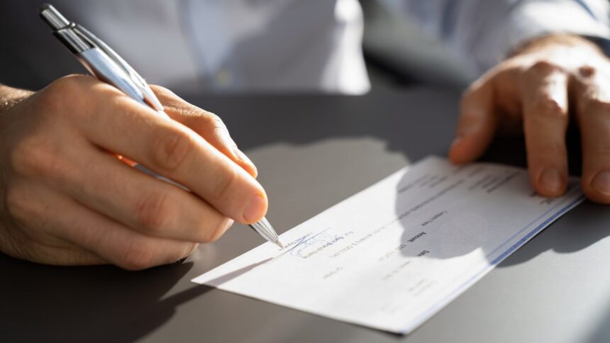 How to write a check: a step-by-step guide
