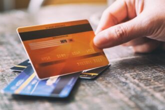 Does magnets affect credit cards?